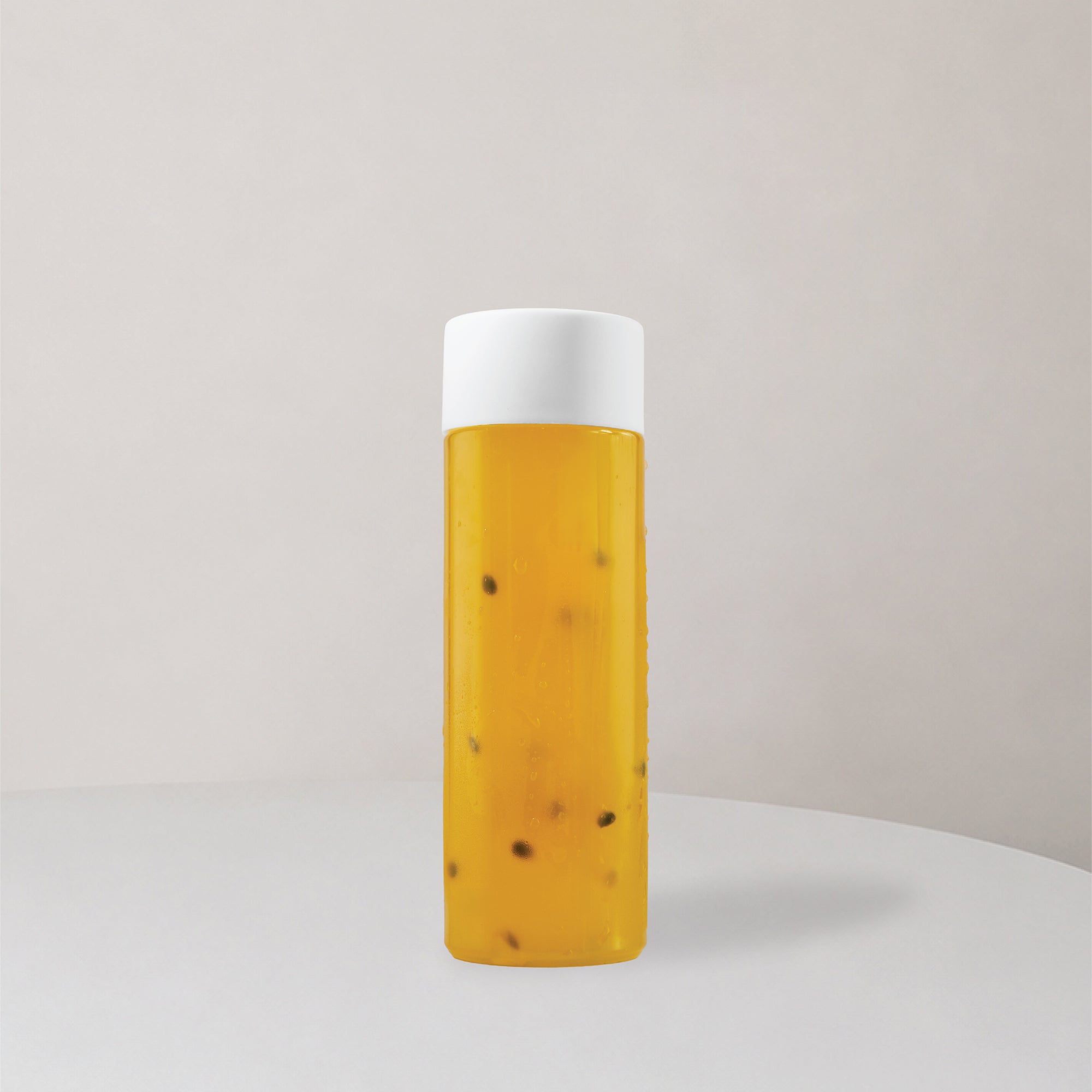 Medium bottle with single layer juice